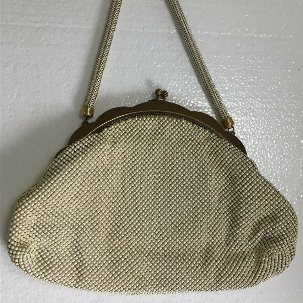 Vintage Whiting & Davis Mesh kiss lock purse